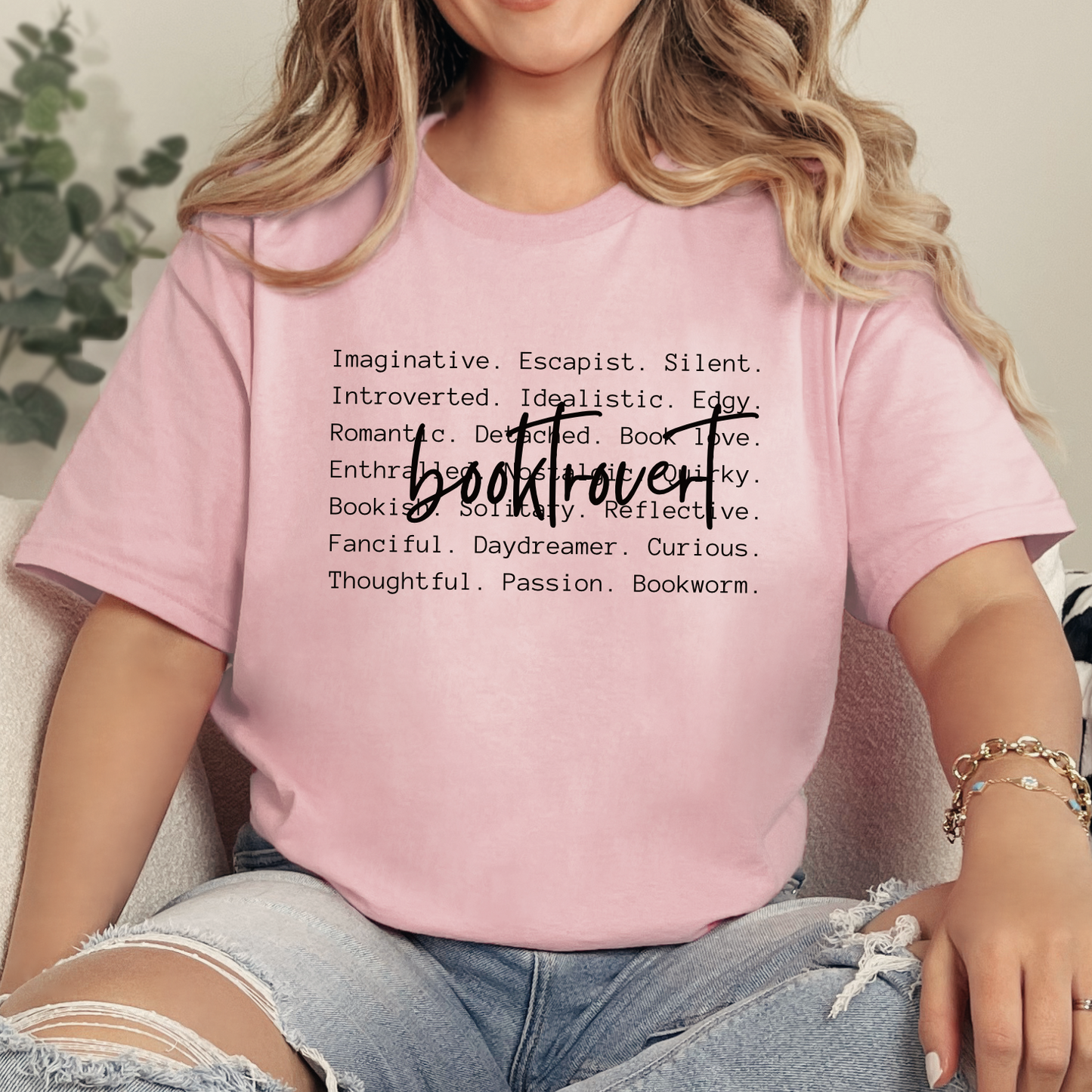 Shirt "Booktrovert"