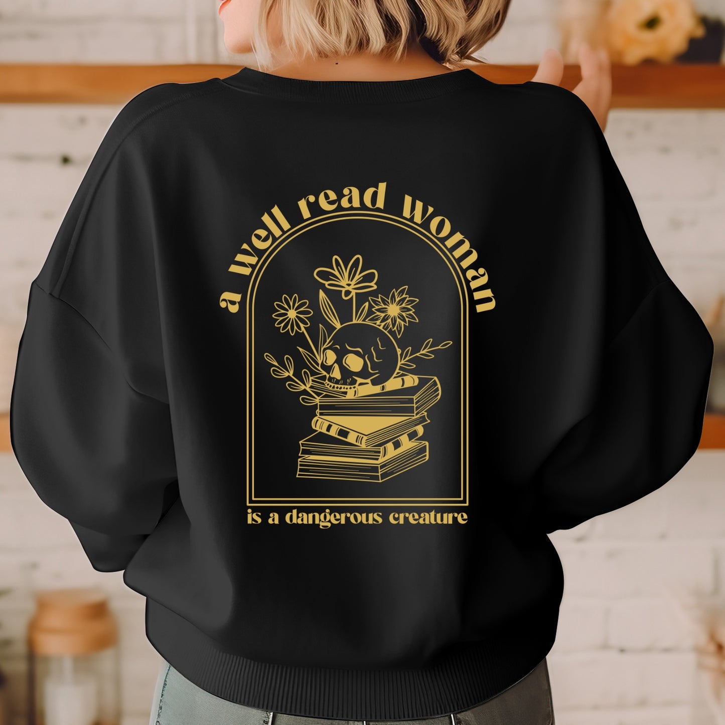 Sweatshirt "Well read woman"